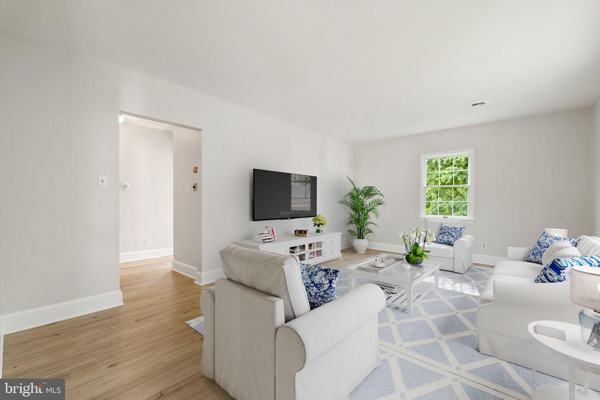 5396 Dumfries Road Warrenton, VA 20187 - Photo 29 of 39 virtual staged cottage living room