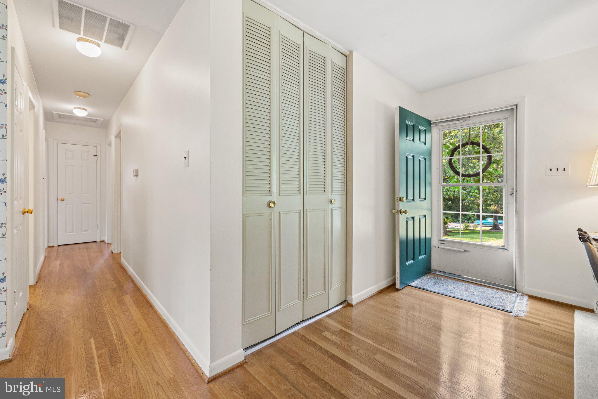 5396 Dumfries Road Warrenton, VA 20187 - Photo 7 of 39 Hardwood floors