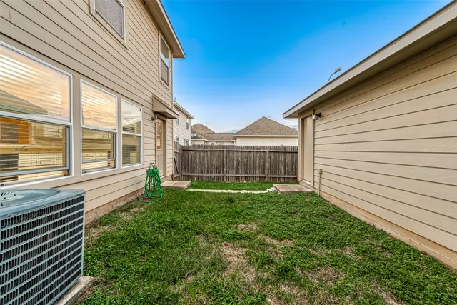 $1,900 | 6352 Austinville Drive, Katy, TX 77449