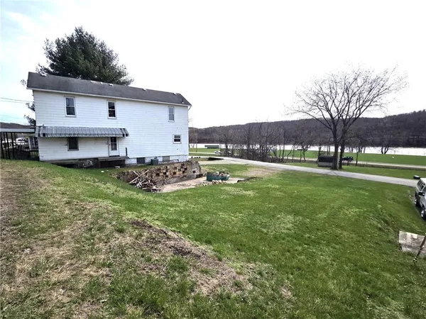 $44,900 | 3284 Rainbow Run Road, Monongahela, PA 15063