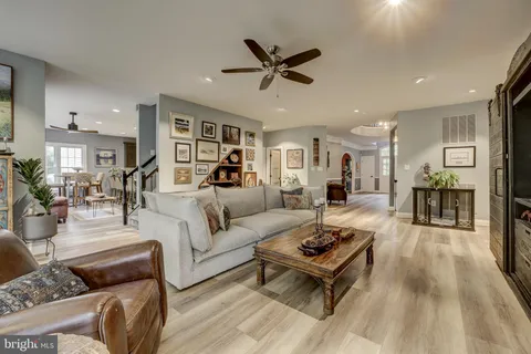 $1,995,000 | 13101 Ridge Drive, Rockville, MD 20850