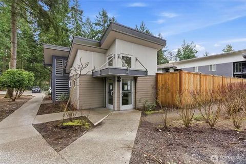 $315,000 | 14555 Northeast 32nd Street, Unit F101, Bellevue, WA 98007