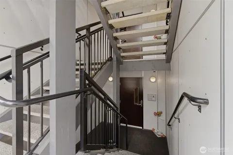 $315,000 | 14555 Northeast 32nd Street, Unit F101, Bellevue, WA 98007