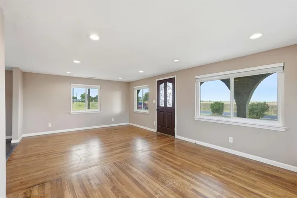 $799,999 | 20042 North Ray Road, Lodi, CA 95242