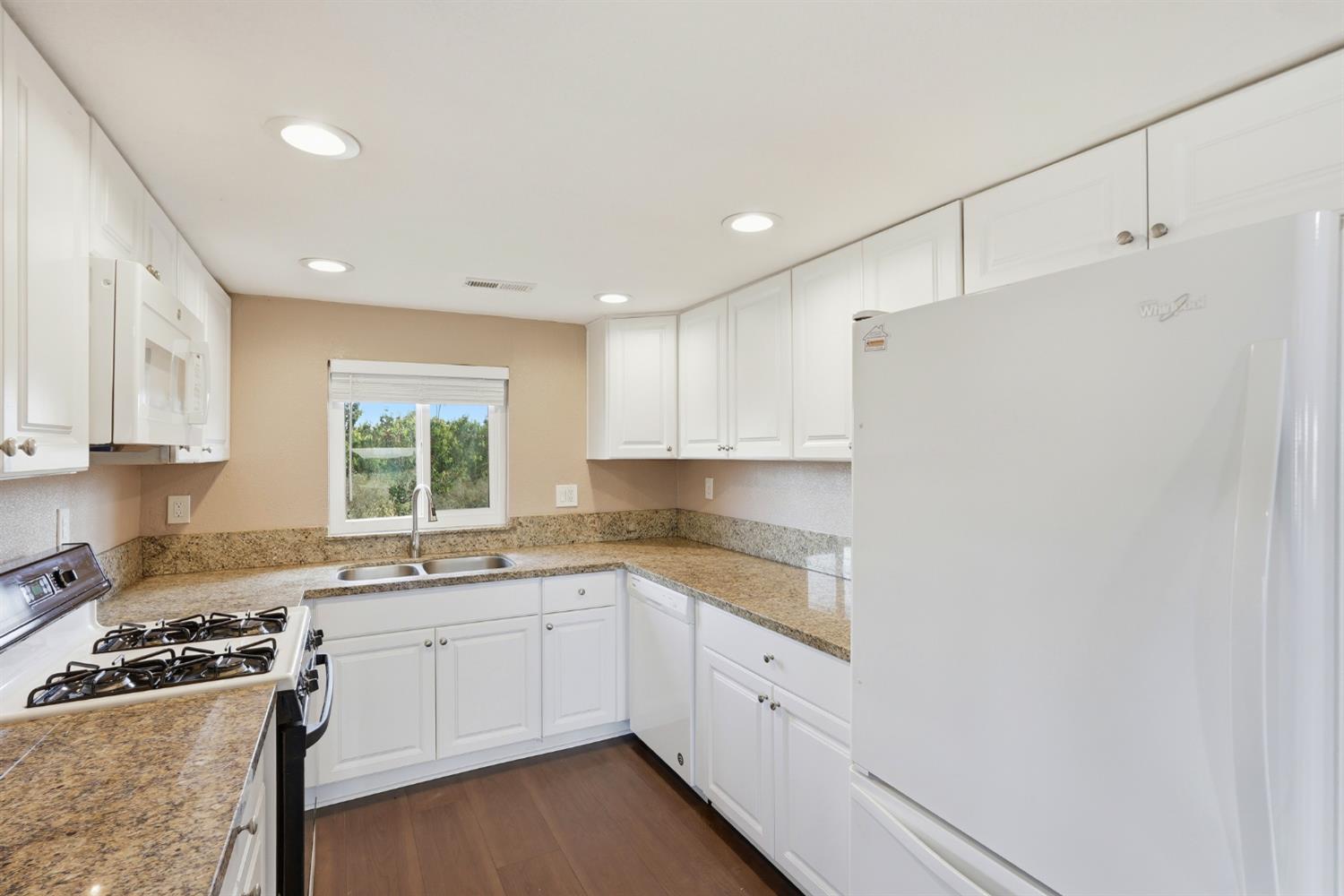 20042 North Ray Road Lodi, CA 95242 - Photo 14 of 57