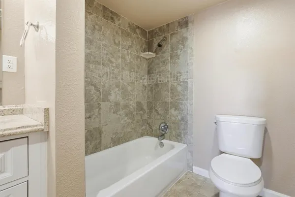 $799,999 | 20042 North Ray Road, Lodi, CA 95242