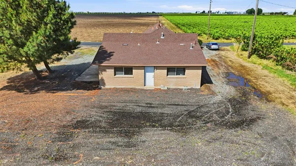 $799,999 | 20042 North Ray Road, Lodi, CA 95242