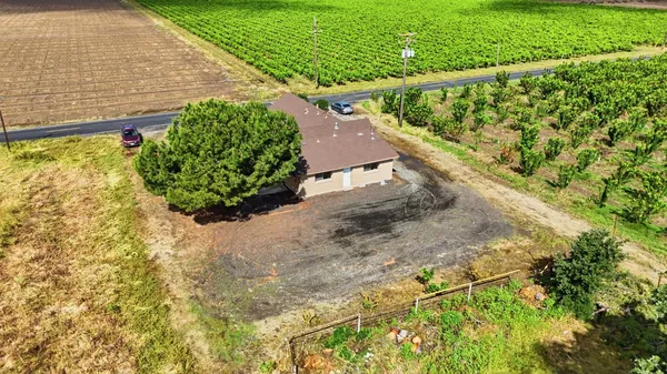 $799,999 | 20042 North Ray Road, Lodi, CA 95242