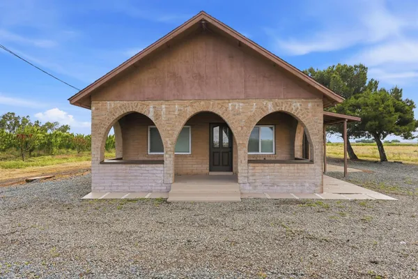 $799,999 | 20042 North Ray Road, Lodi, CA 95242