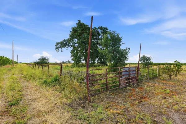 $799,999 | 20042 North Ray Road, Lodi, CA 95242