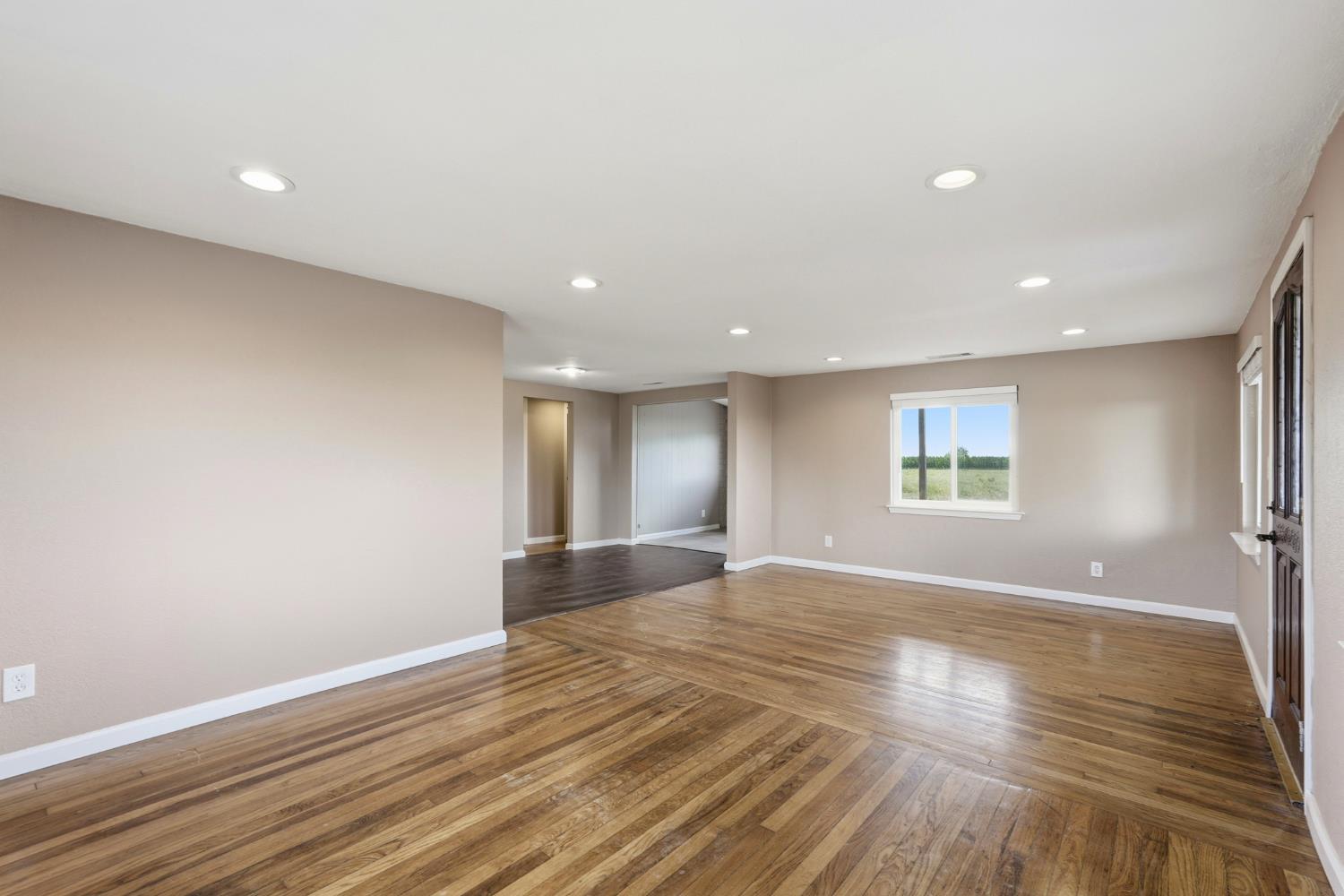 20042 North Ray Road Lodi, CA 95242 - Photo 10 of 57