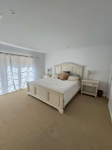 $16,000 | 6015 Pine Tree Drive, Miami Beach, FL 33140