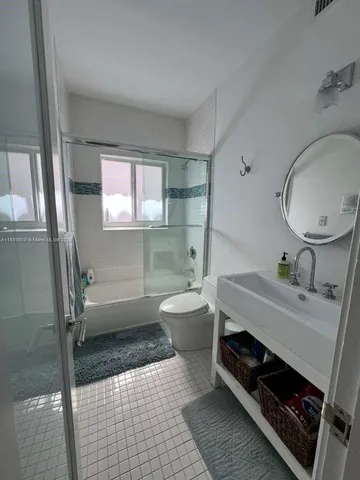 $16,000 | 6015 Pine Tree Drive, Miami Beach, FL 33140