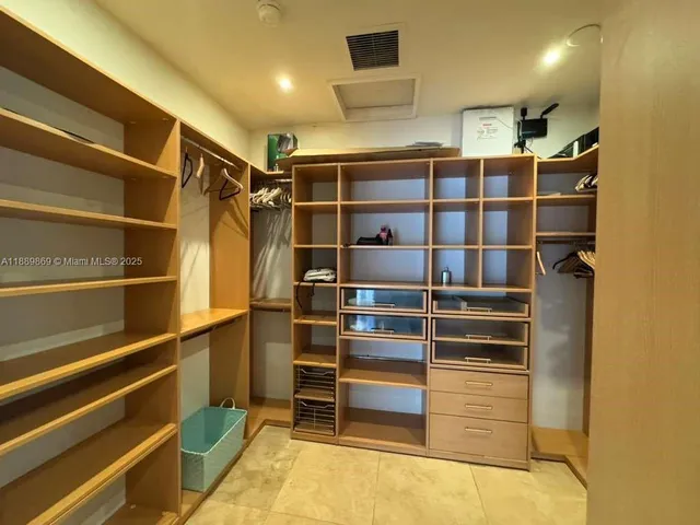 $16,000 | 6015 Pine Tree Drive, Miami Beach, FL 33140