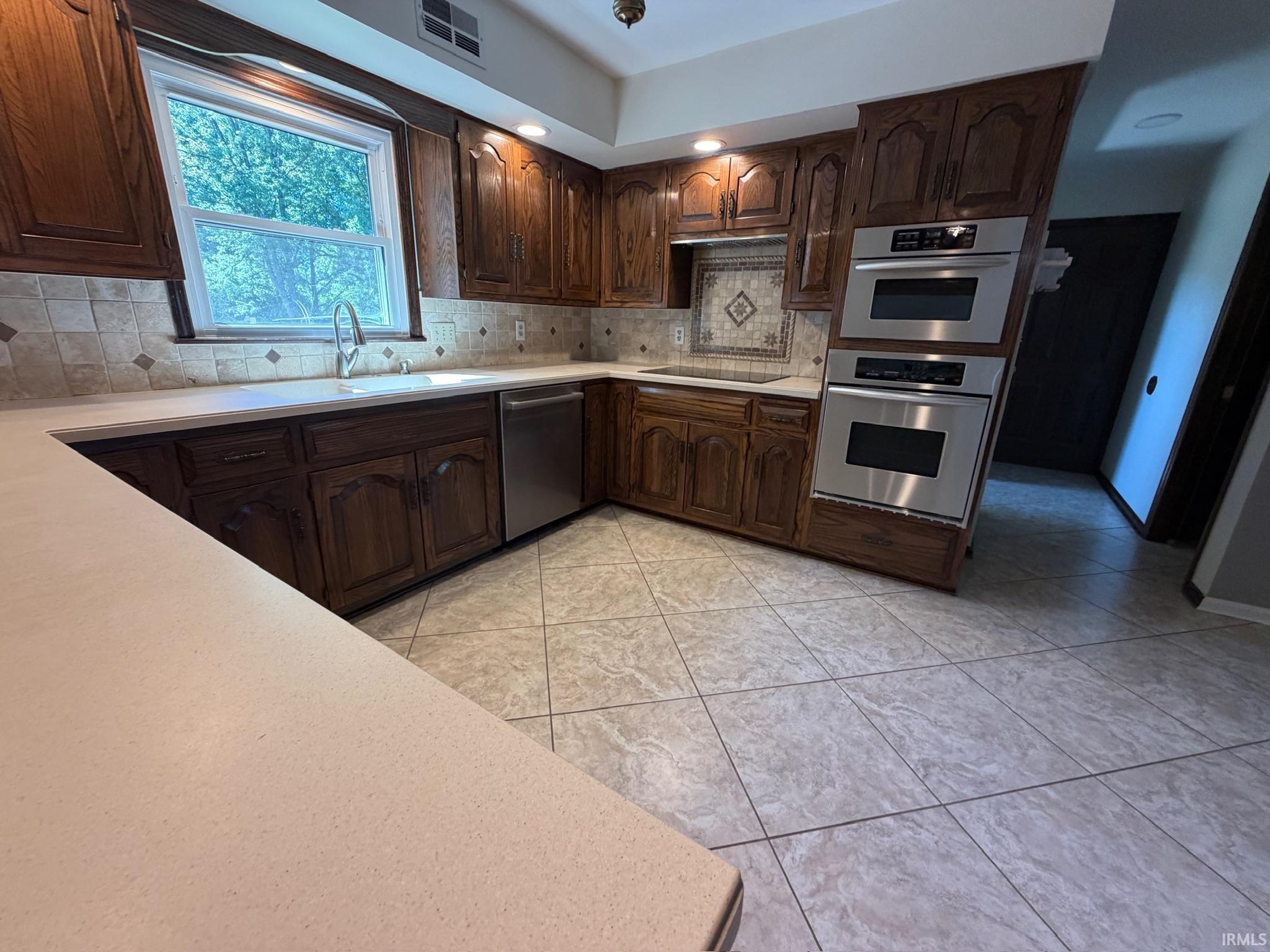 3937 Bergdolt Road Evansville, IN 47711 - Photo 7 of 31 Gallery Image 7