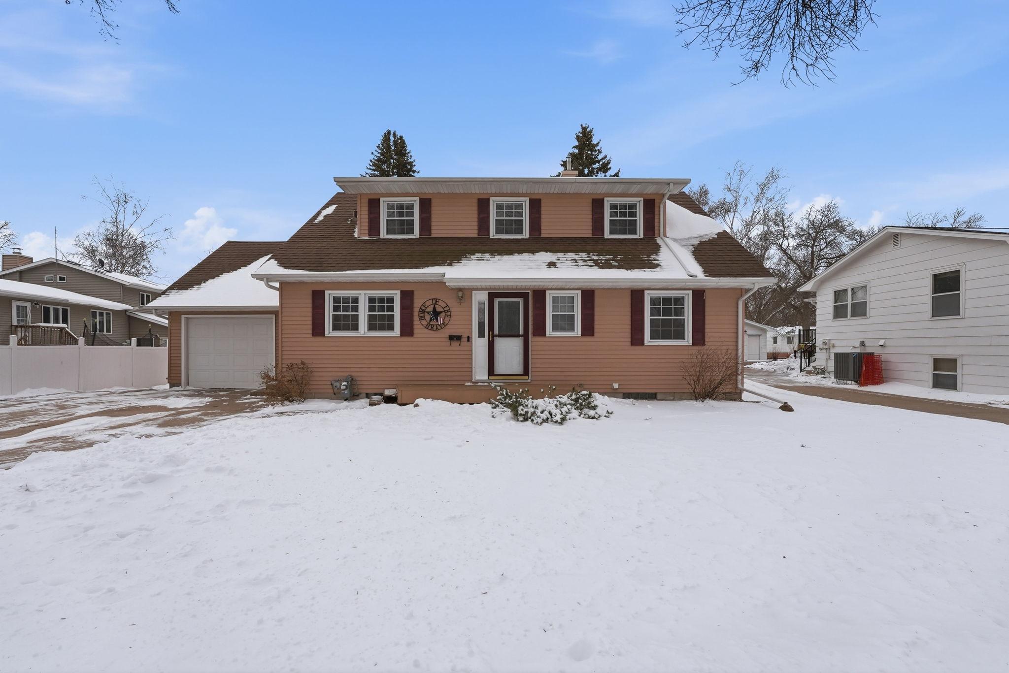 1109 13th Avenue Southwest Willmar, MN 56201 - Photo 1 of 1