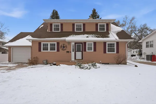 $265,000 | 1109 13th Avenue Southwest, Willmar, MN 56201
