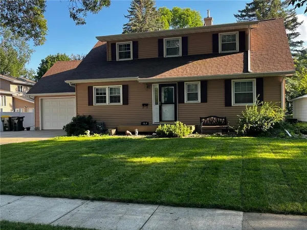 $284,900 | 1109 13th Avenue Southwest, Willmar, MN 56201