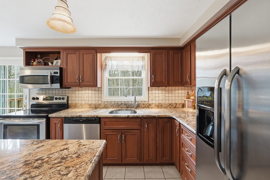 292 Cedar Street Sturbridge, MA 01518 - Photo 15 of 38 Gallery Image 15