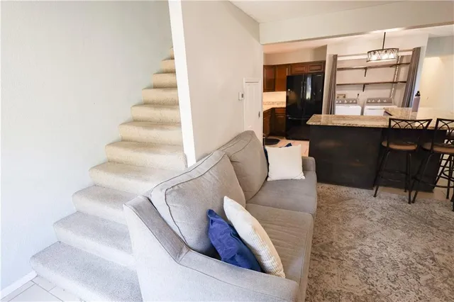 $189,000 | 107 Northeast Greystone Drive, Lee's Summit, MO 64086