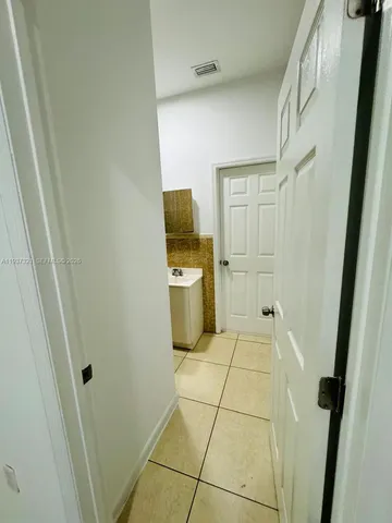 $2,100 | 1330 Northwest 5th Street, Unit 1, Miami, FL 33125