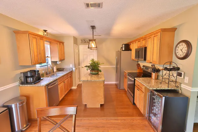 $500,000 | 124 Long Pointe Drive, Mary Esther, FL 32569