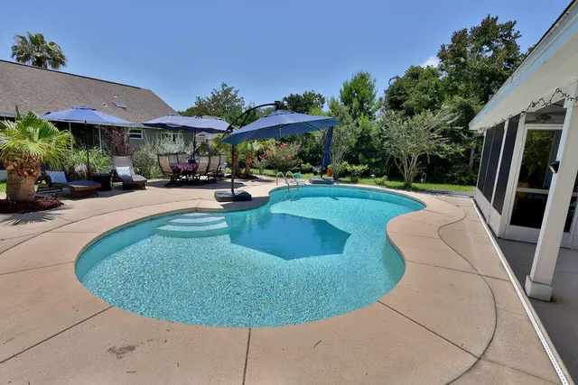 $500,000 | 124 Long Pointe Drive, Mary Esther, FL 32569