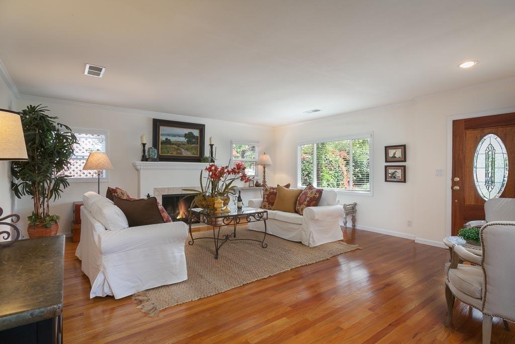 2917 Serena Road Santa Barbara, CA 93105 - Photo 1 of 18 002 Living Room