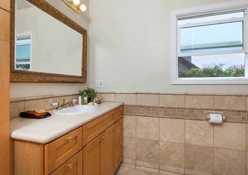 2917 Serena Road Santa Barbara, CA 93105 - Photo 12 of 18 010 Bathroom