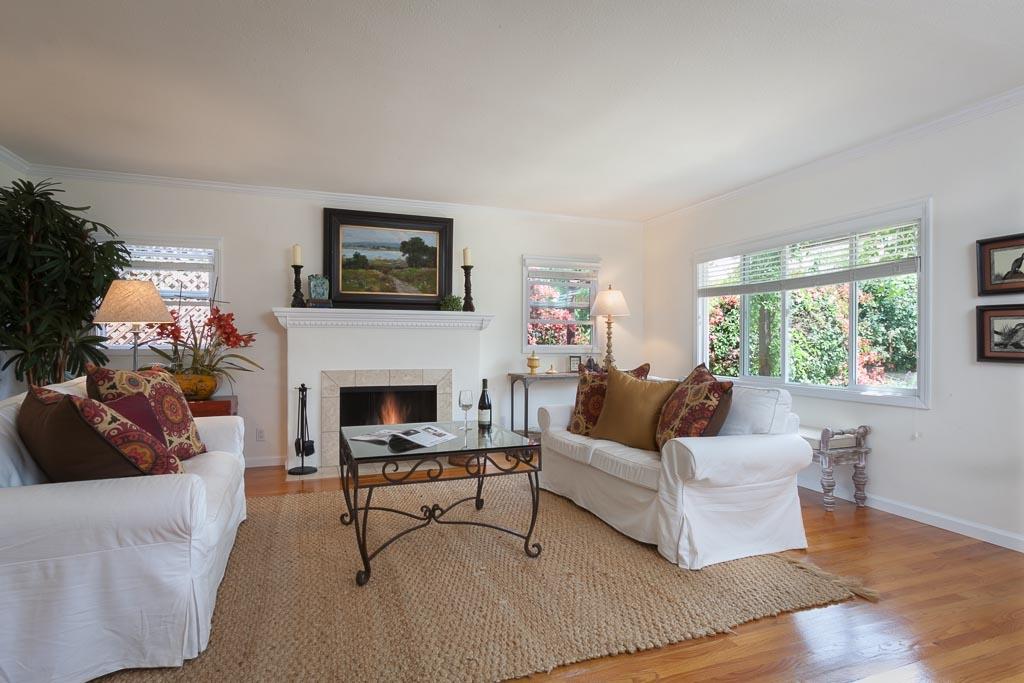 2917 Serena Road Santa Barbara, CA 93105 - Photo 3 of 18 LivingRoom2