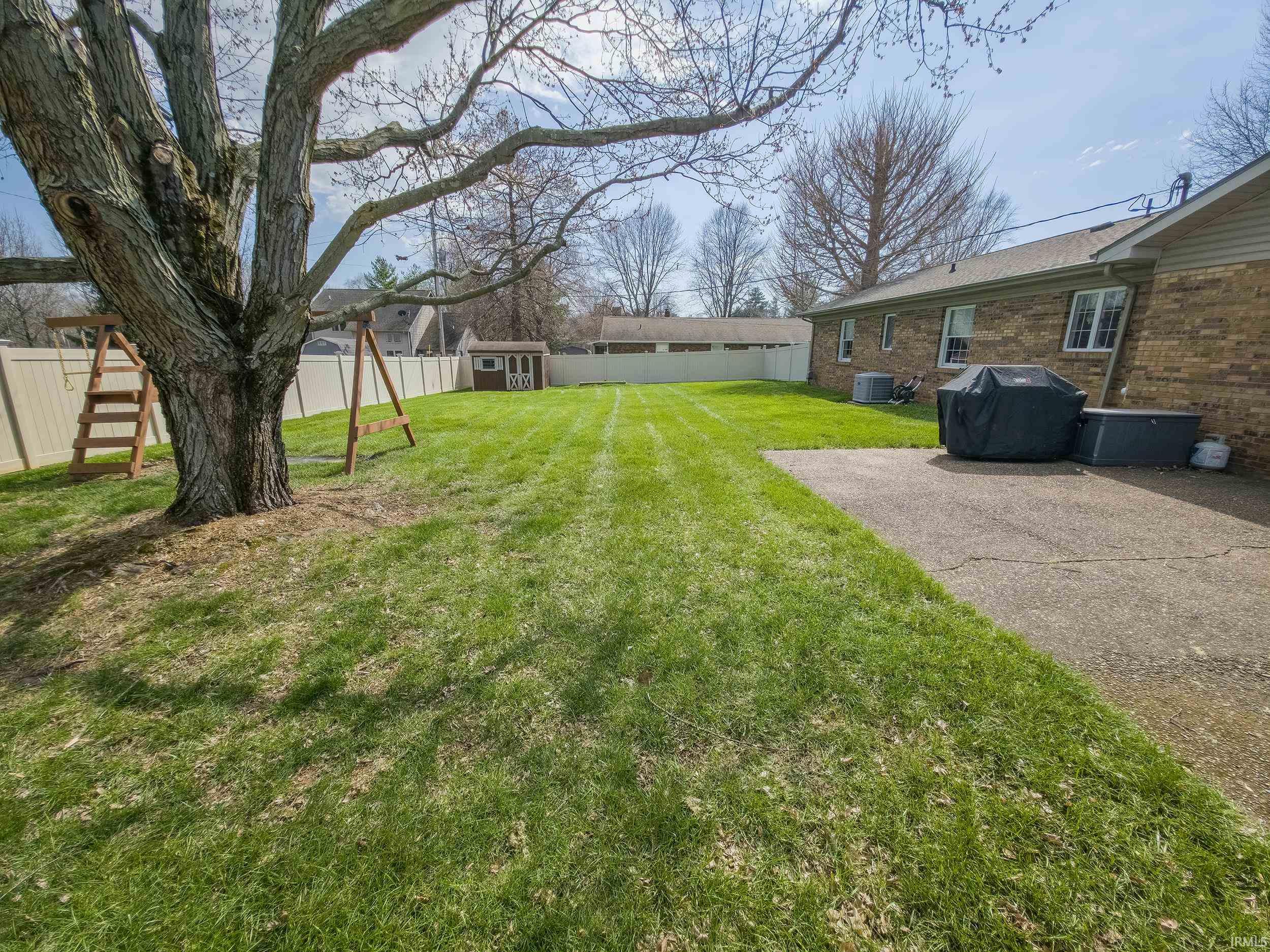 1433 Lisa Lane Mount Carmel, IL 62863 - Photo 25 of 36