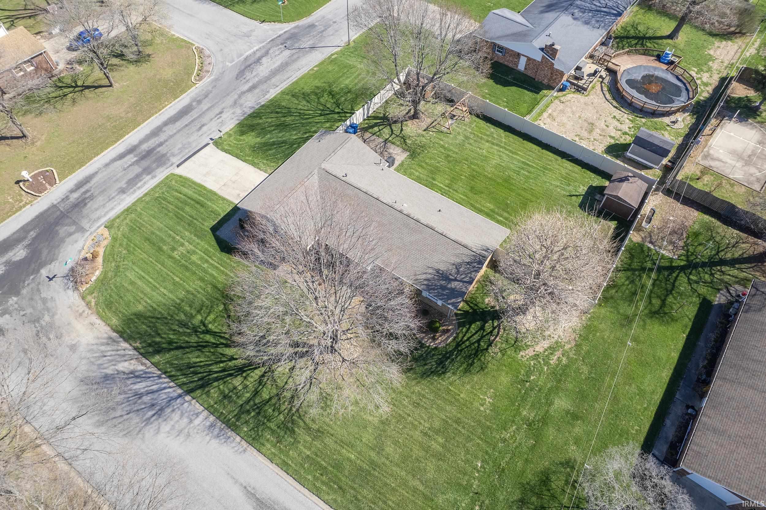 1433 Lisa Lane Mount Carmel, IL 62863 - Photo 28 of 36