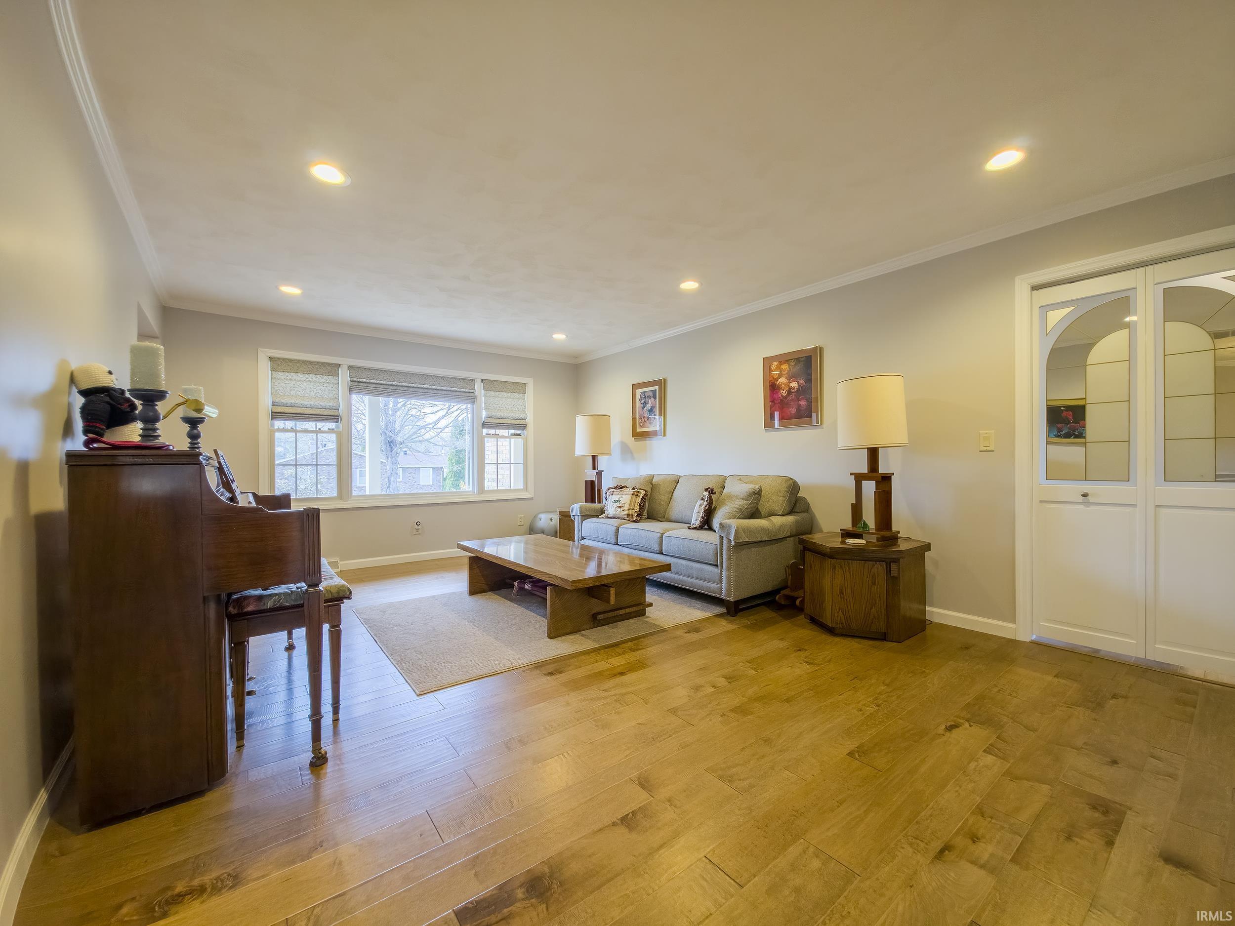 1433 Lisa Lane Mount Carmel, IL 62863 - Photo 5 of 36