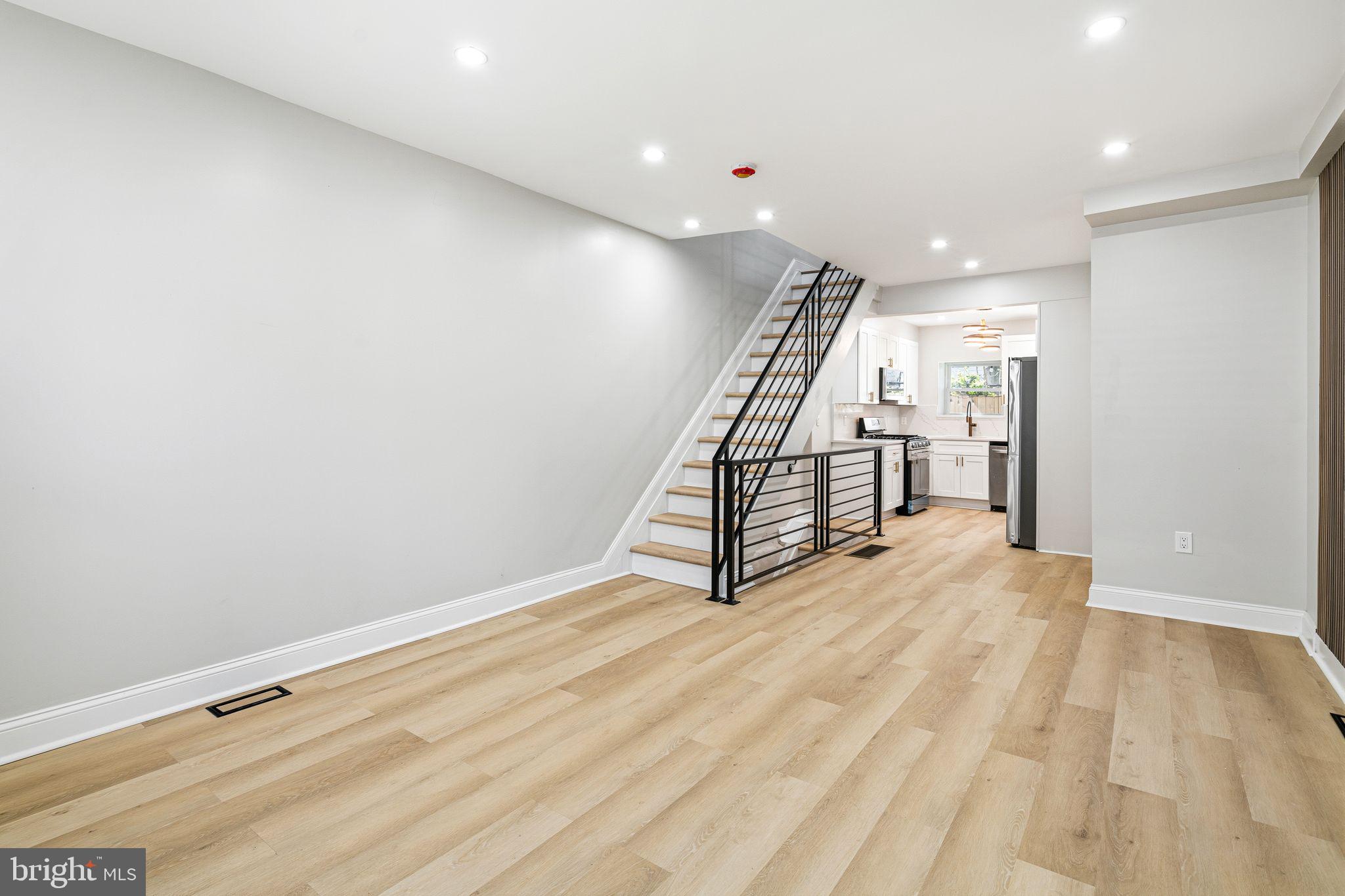 2040 Fernon Street Philadelphia, PA 19145 - Photo 2 of 20