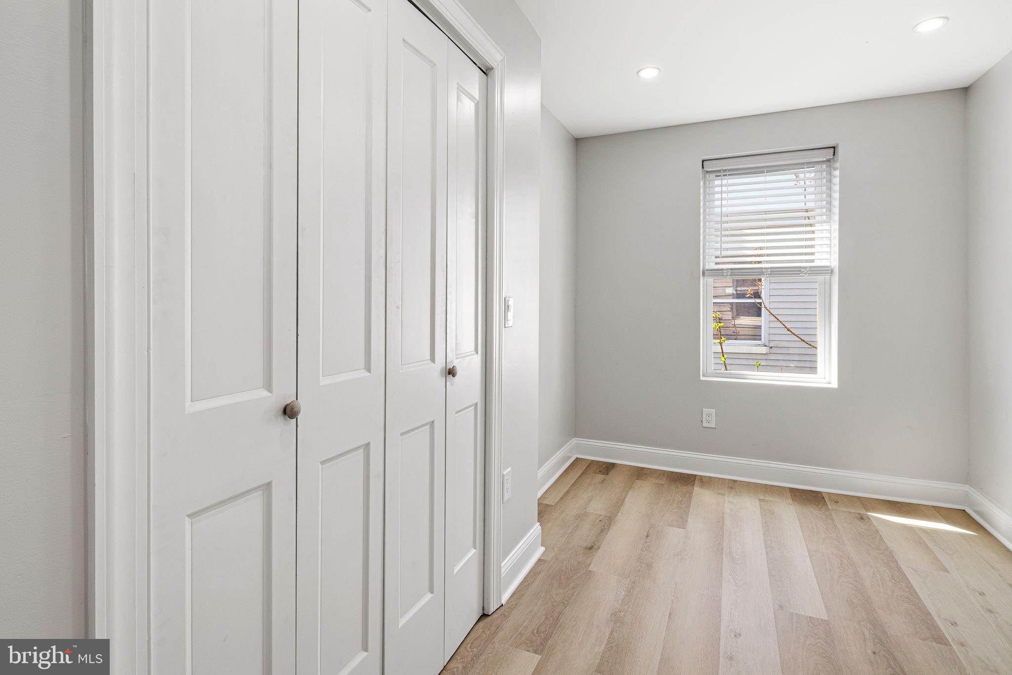 2040 Fernon Street Philadelphia, PA 19145 - Photo 9 of 20