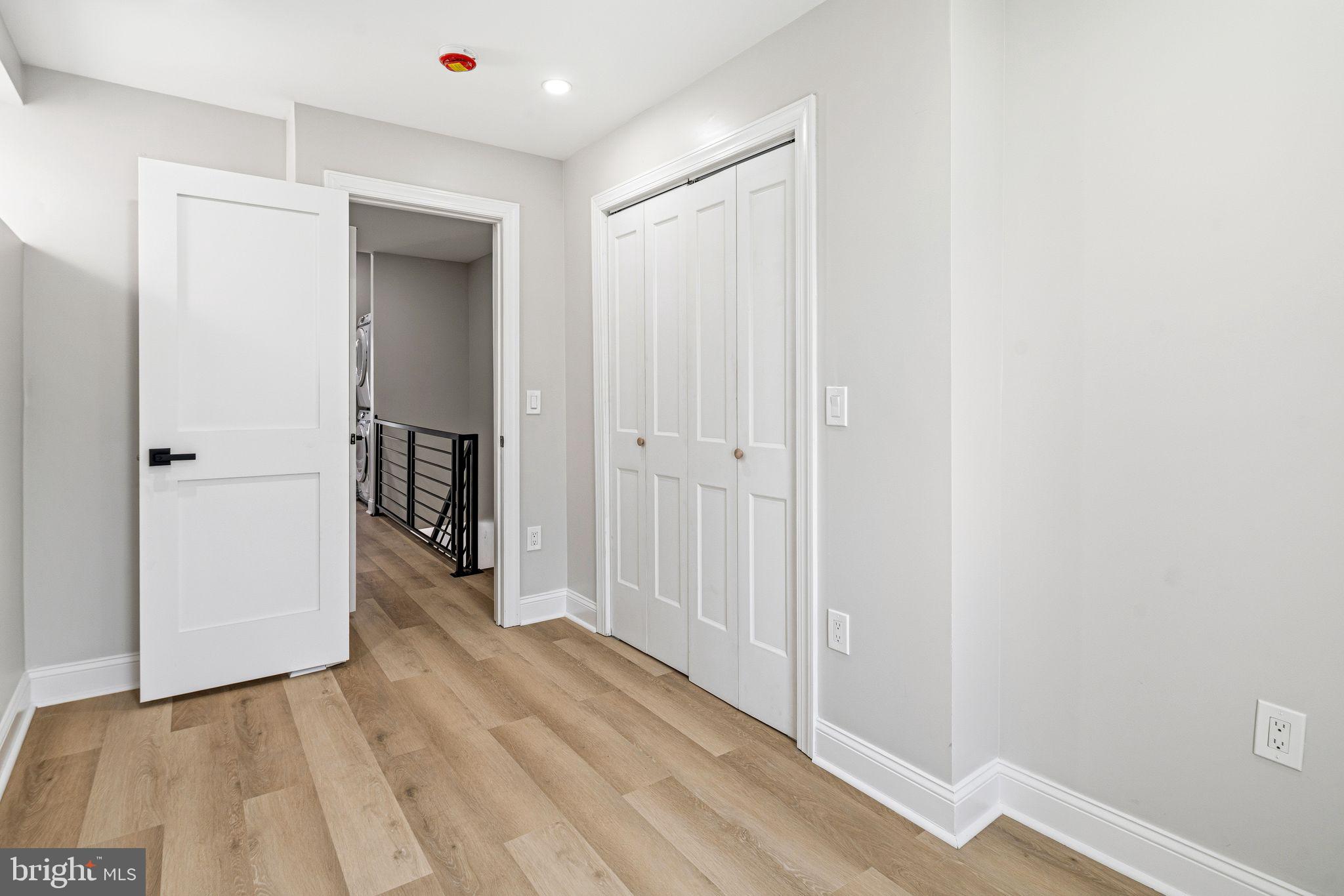 2040 Fernon Street Philadelphia, PA 19145 - Photo 10 of 20