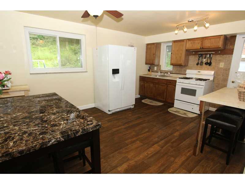 1305 McCully Road Castle Shannon, PA 15234 - Photo 7 of 17 Kitchen.