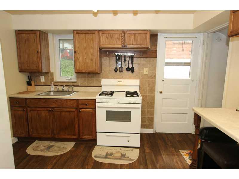 1305 McCully Road Castle Shannon, PA 15234 - Photo 8 of 17 Kitchen.