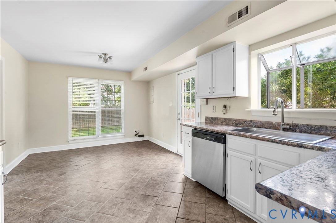 8520 Lansdowne Road Henrico, VA 23229 - Photo 7 of 37