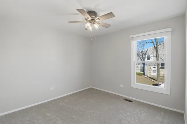 $2,300 | 205 Nantucket Harbor, Unit 205, Schaumburg, IL 60193