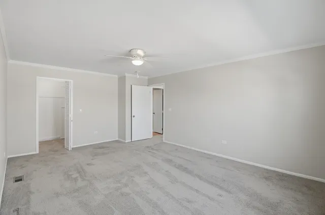 $2,300 | 205 Nantucket Harbor, Unit 205, Schaumburg, IL 60193