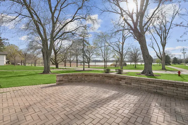 $699,900 | 614 West Street, Libertyville, IL 60048