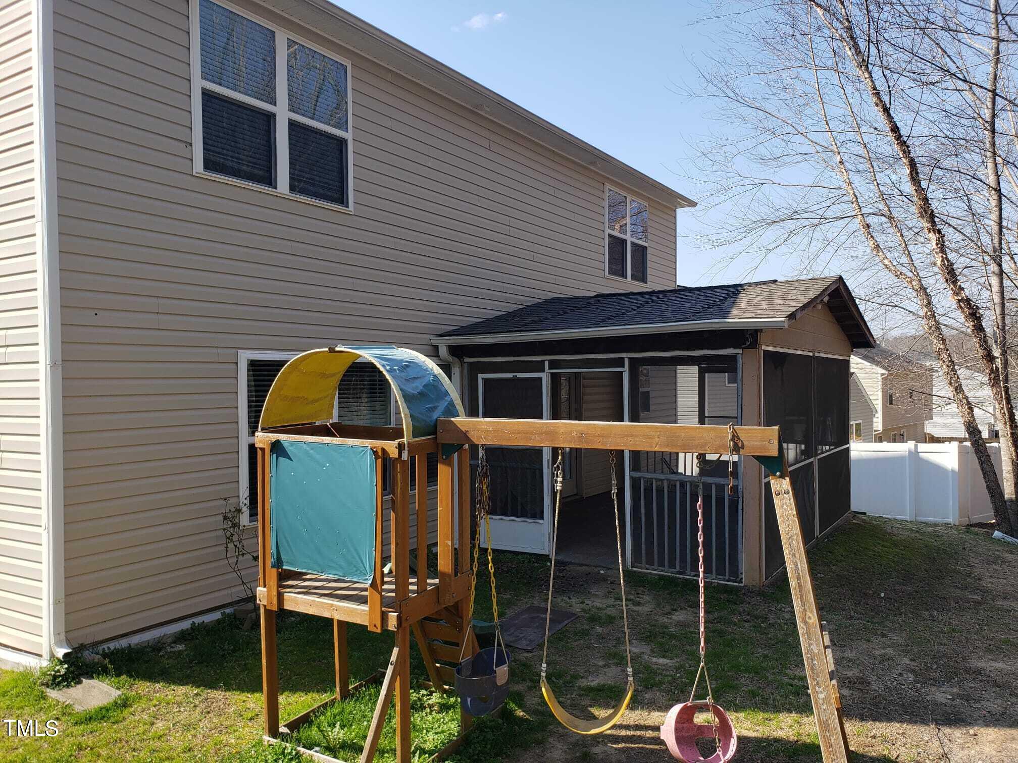 5015 Carnelian Drive Raleigh, NC 27610 - Photo 5 of 9 WhatsApp Image 2024-02-25 at 9.40.53 PM-