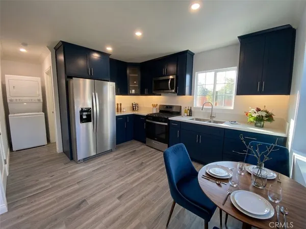 $1,800 | 1004 West Hollyvale Street, Azusa, CA 91702