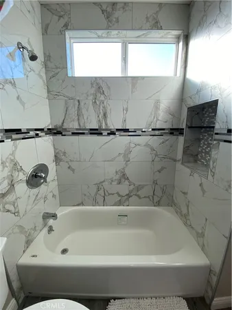 $1,800 | 1004 West Hollyvale Street, Azusa, CA 91702