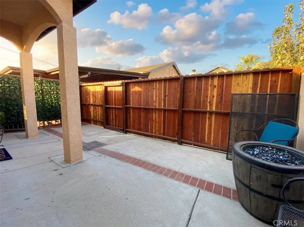 $1,800 | 1004 West Hollyvale Street, Azusa, CA 91702