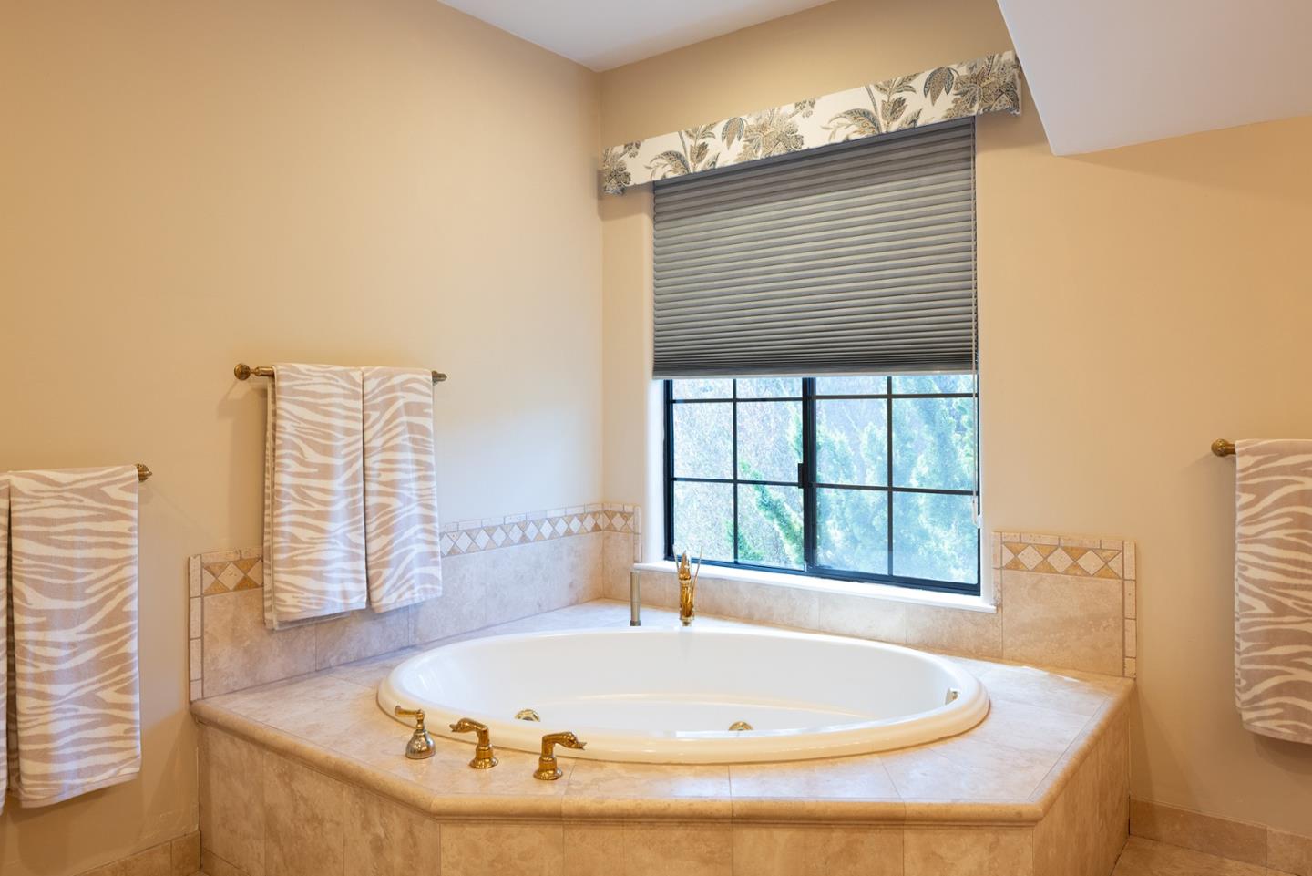 400 Dry Creek Road Monterey, CA 93940 - Photo 24 of 43 Gallery Image 24