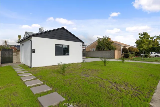 $1,049,000 | 14137 Gain Street, Arleta, CA 91331