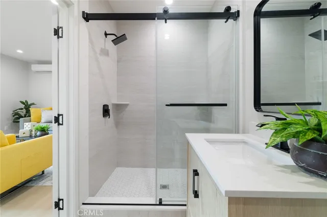 $1,049,000 | 14137 Gain Street, Arleta, CA 91331