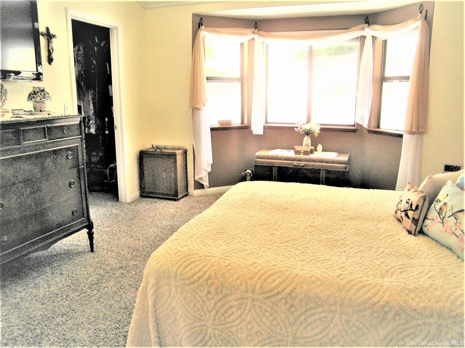 27801 Bear Valley Road Tehachapi, CA 93561 - Photo 13 of 35 Gallery Image 13